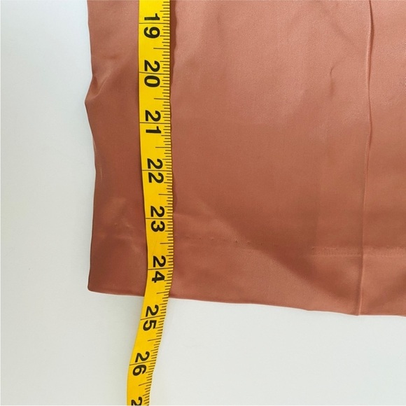 Vince Satin Pleated-Front Wide-Leg
Crop Pants - Picture 7 of 7